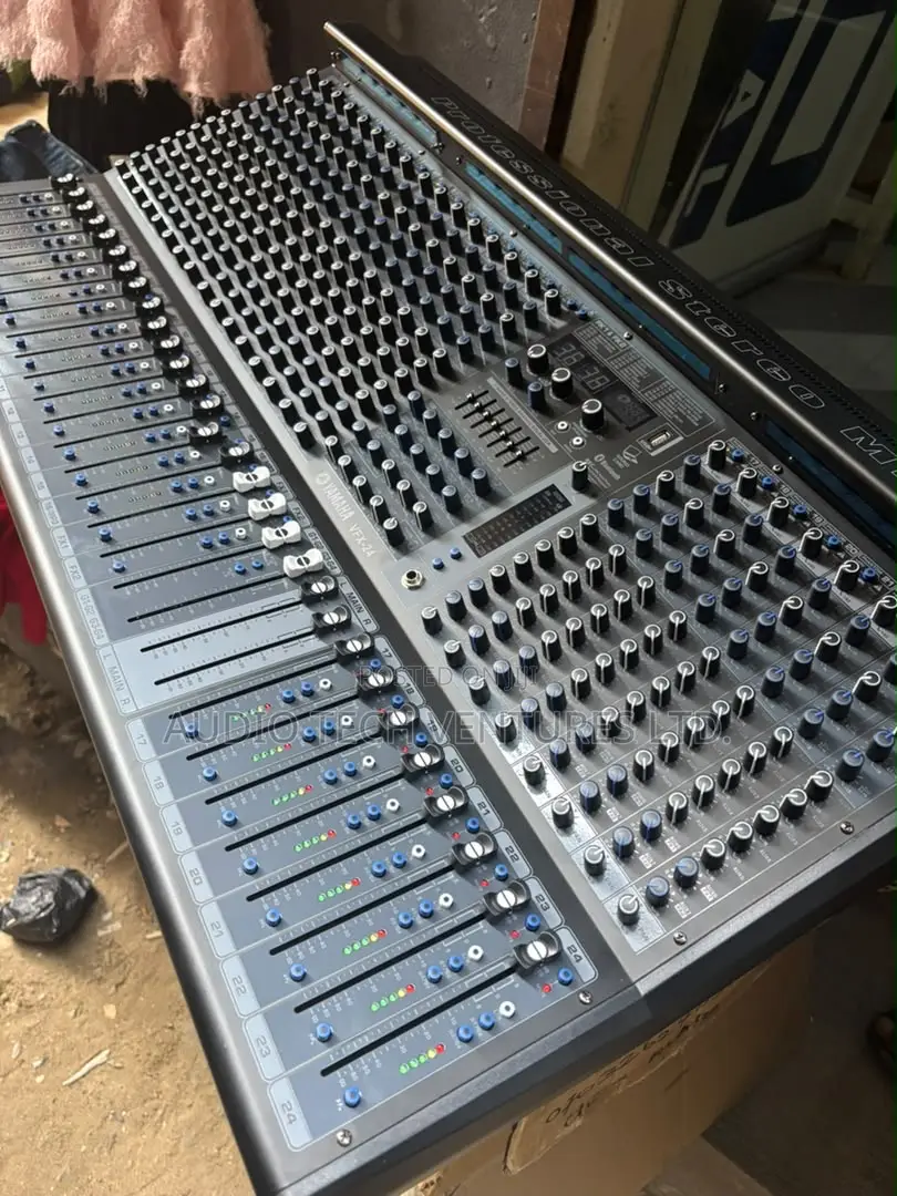 Yamaha Mixer 24ch VFX