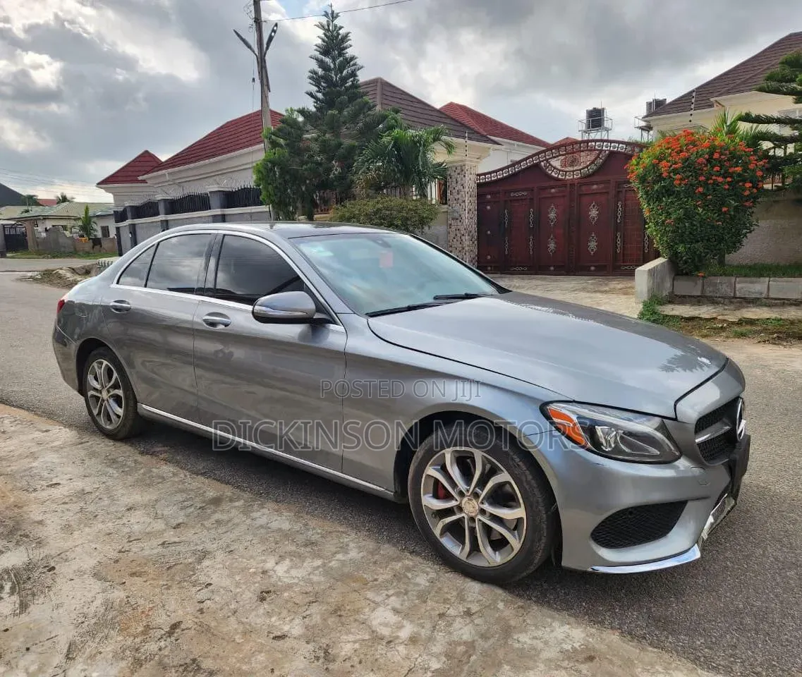 Mercedes-Benz C300 2016 Gray