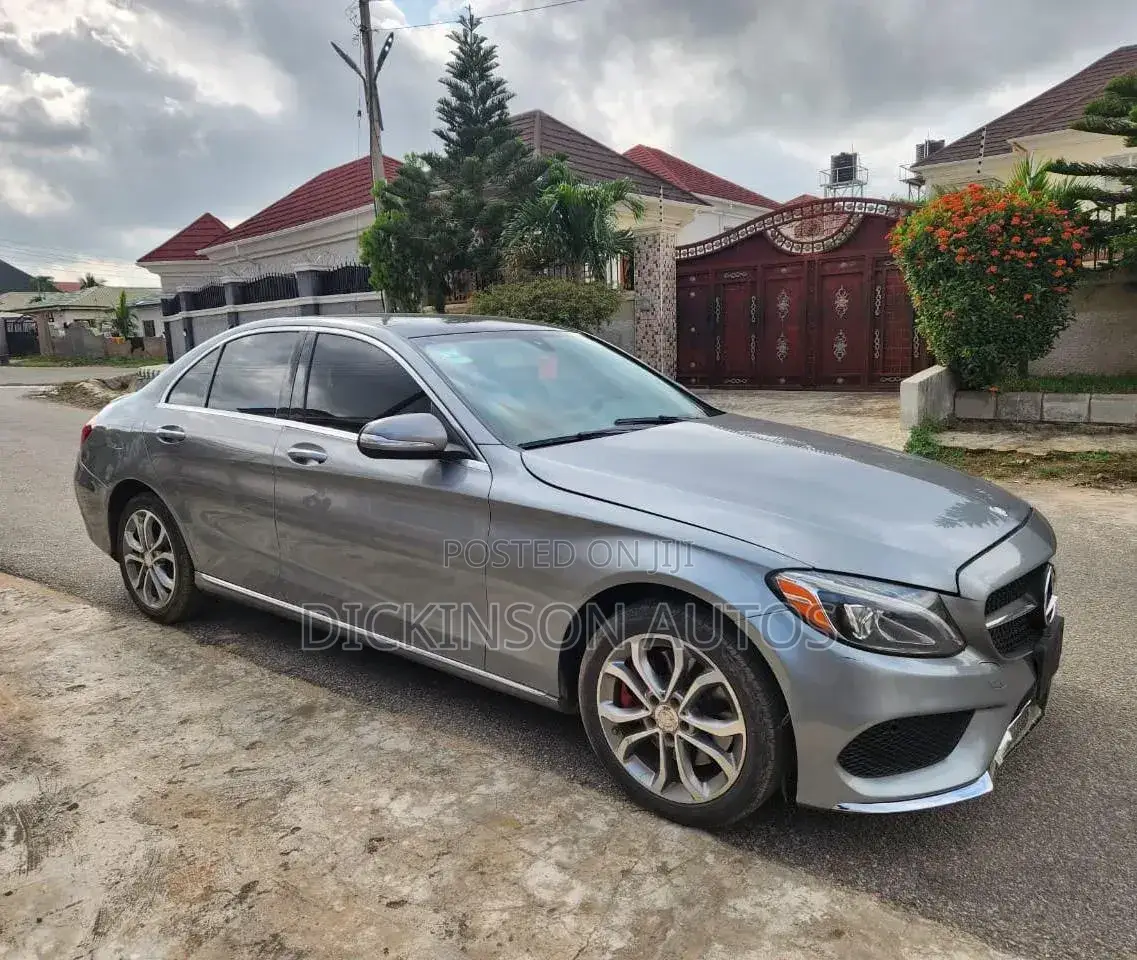 Mercedes-Benz C300 2016 Gray