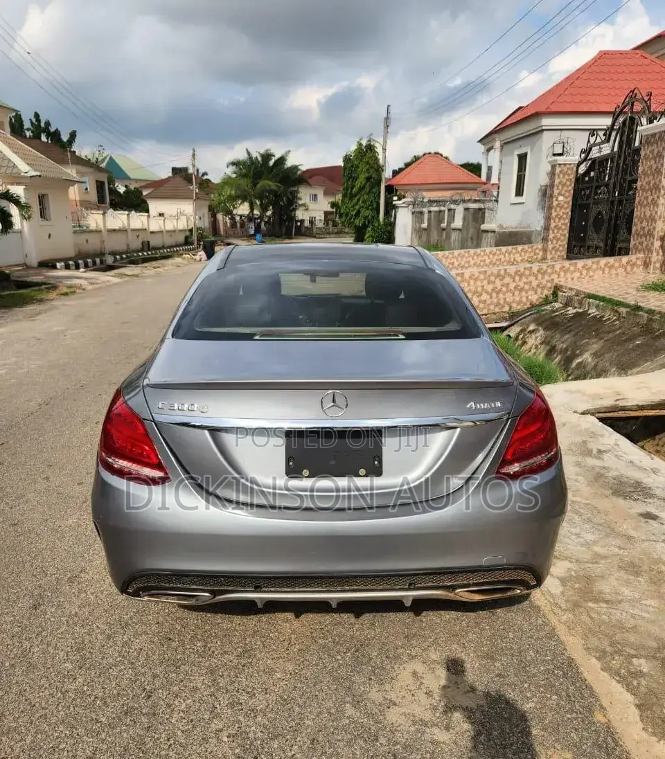 Mercedes-Benz C300 2016 Gray