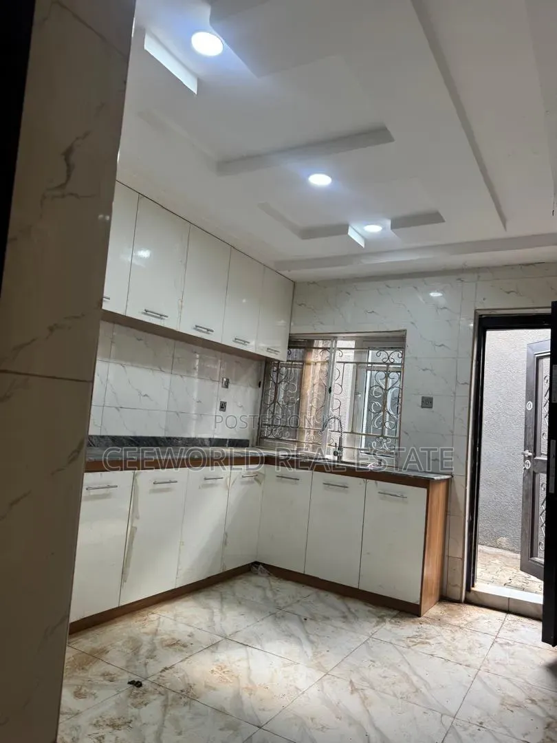 4bdrm Duplex in Olusoji Oluyole, Akala Express for rent
