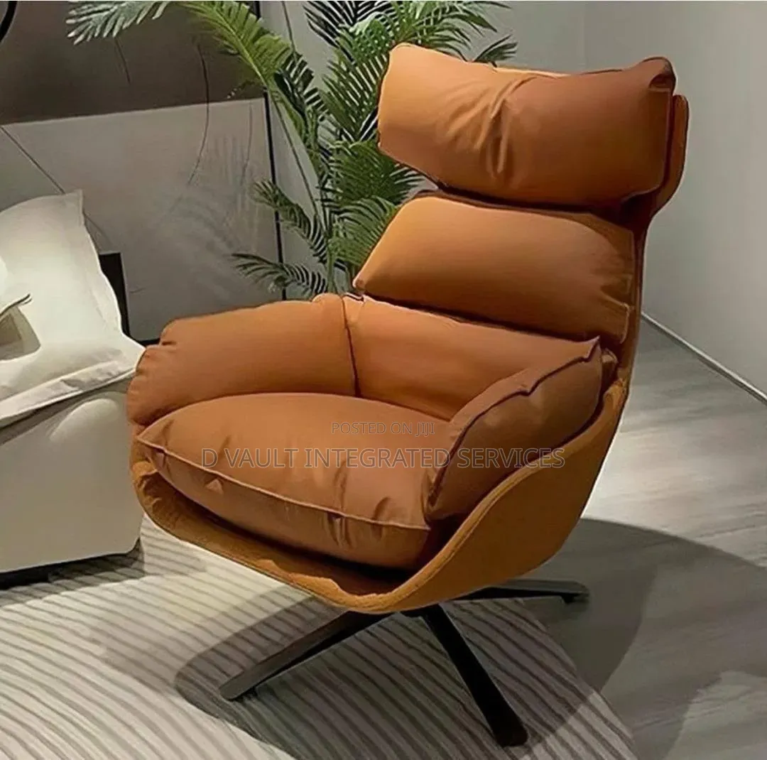 Office Chair / Modern Swivel Chair