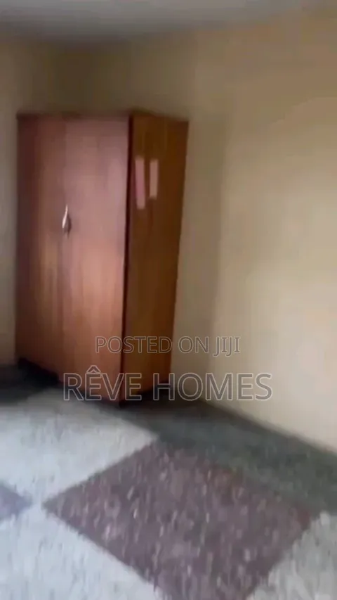 3bdrm Block of Flats in Shomolu / Shomolu for rent