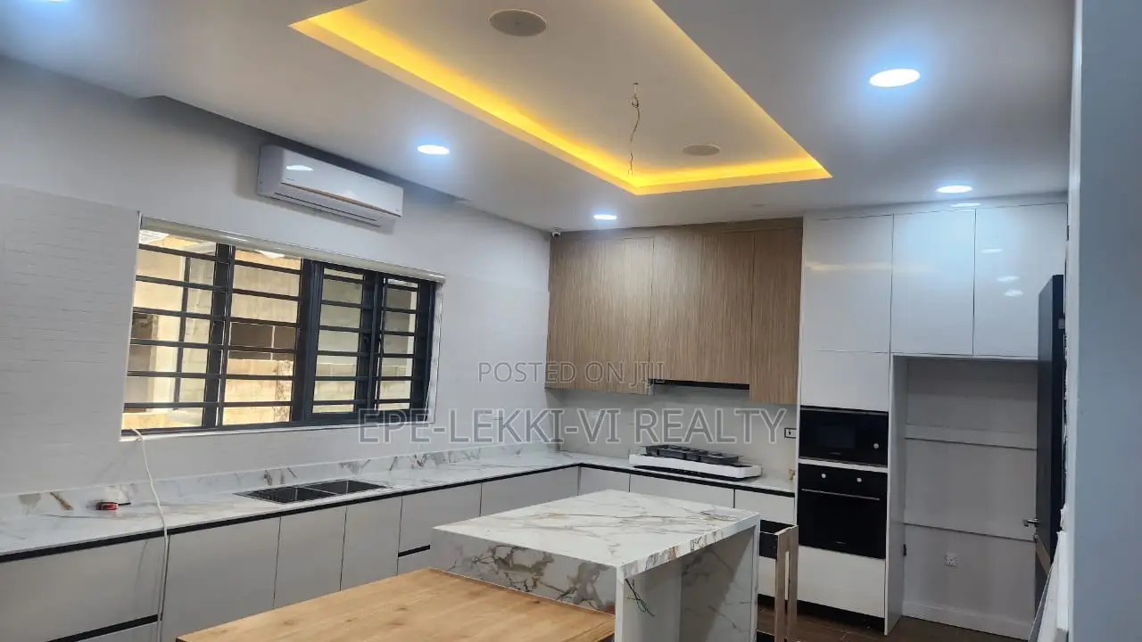 5bdrm Duplex in Royal Gardens, Ajah for sale