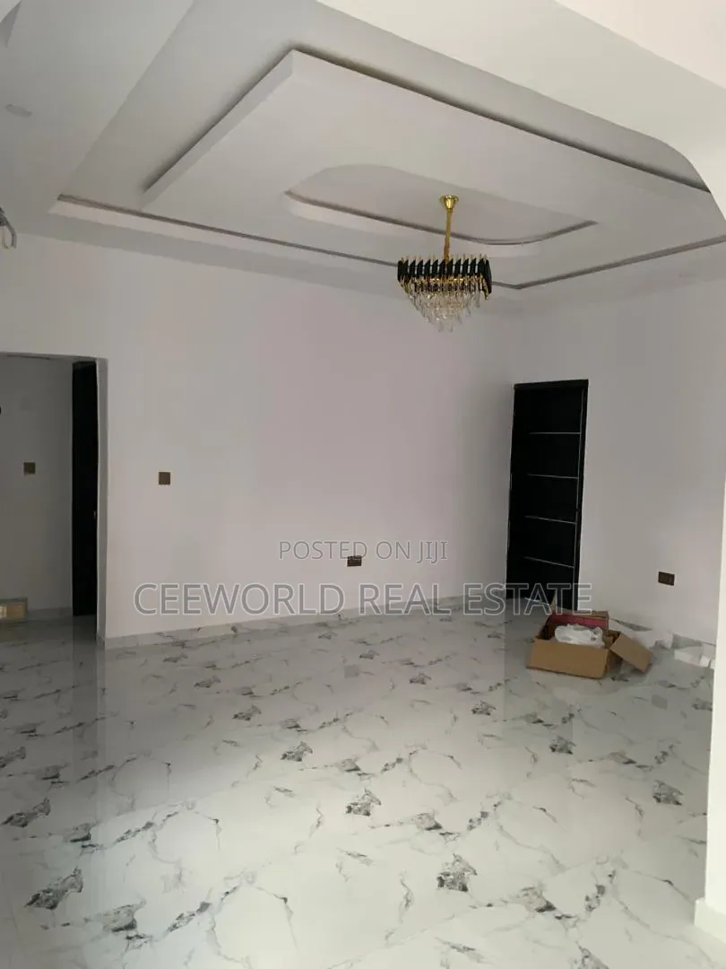 3bdrm Bungalow in Premier Estate Elebu, Akala Express for rent