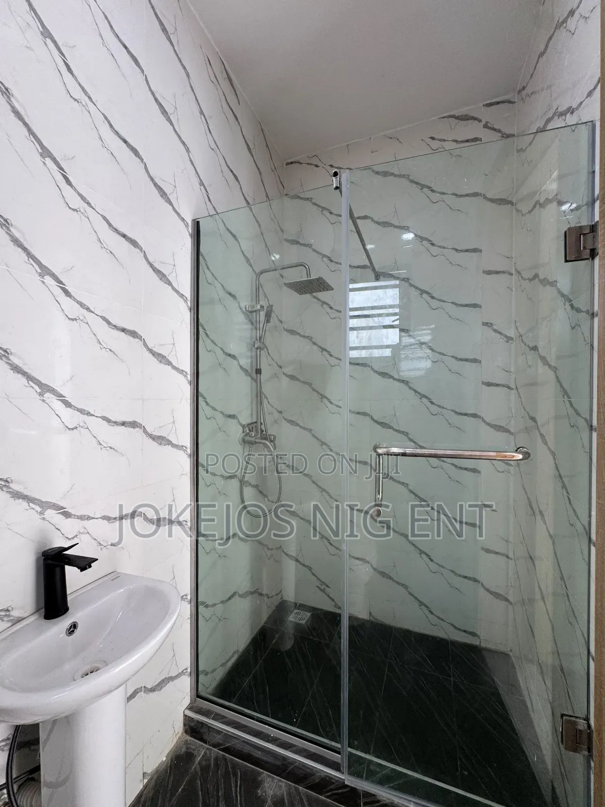 2bdrm Apartment in Igbo Efon for sale