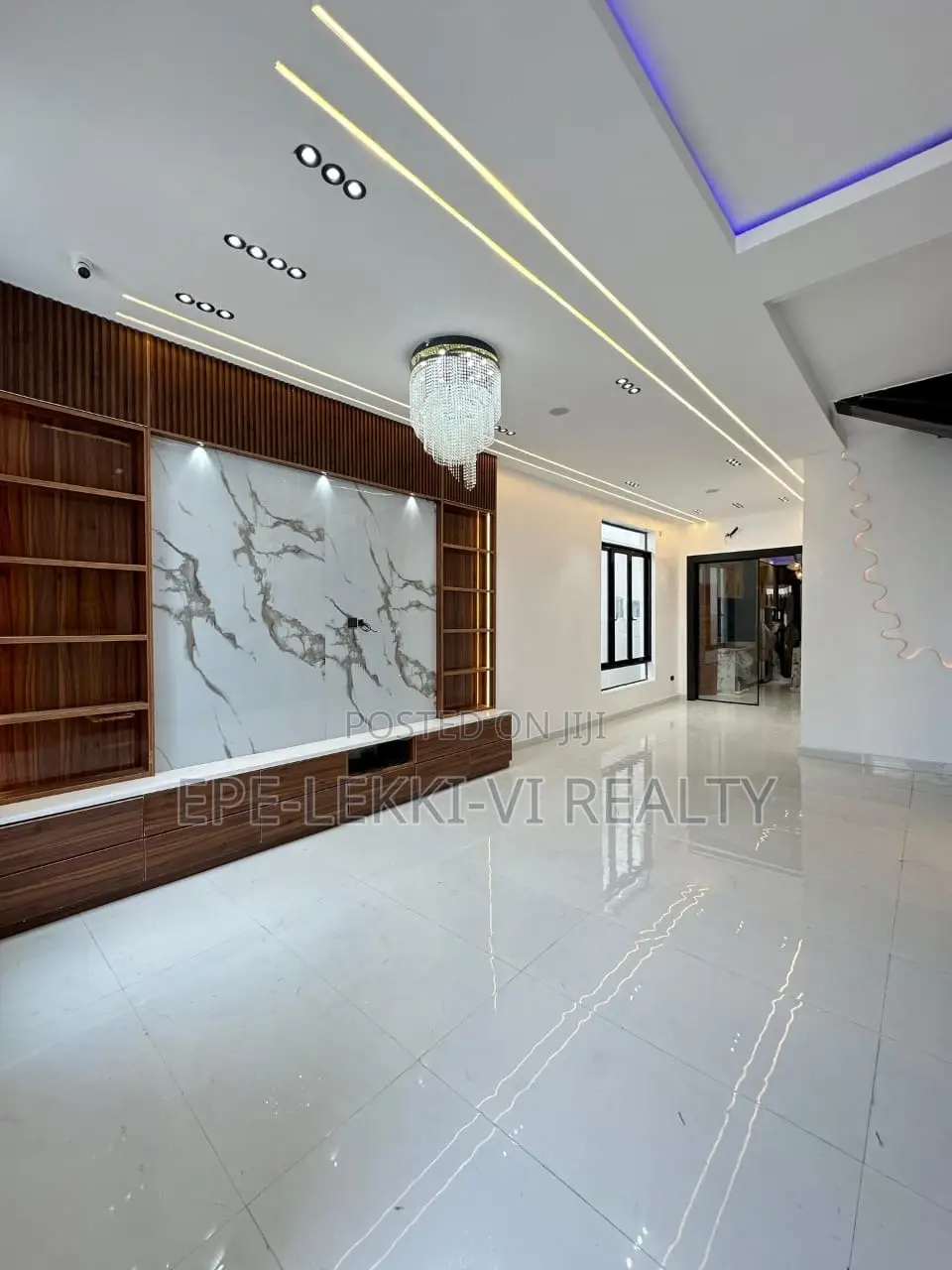 4bdrm Duplex in Lekki for sale
