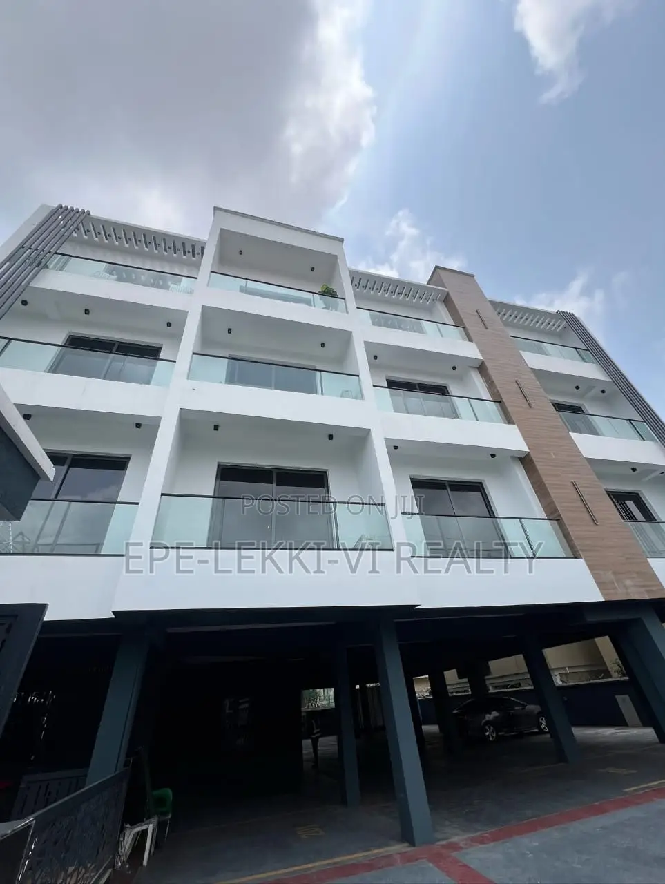2bdrm Block of Flats in Lekki Phase 1 for sale
