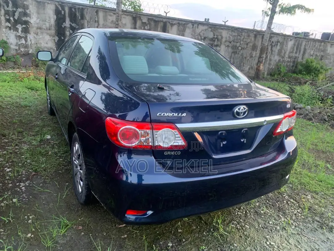 Toyota Corolla 2013 Blue