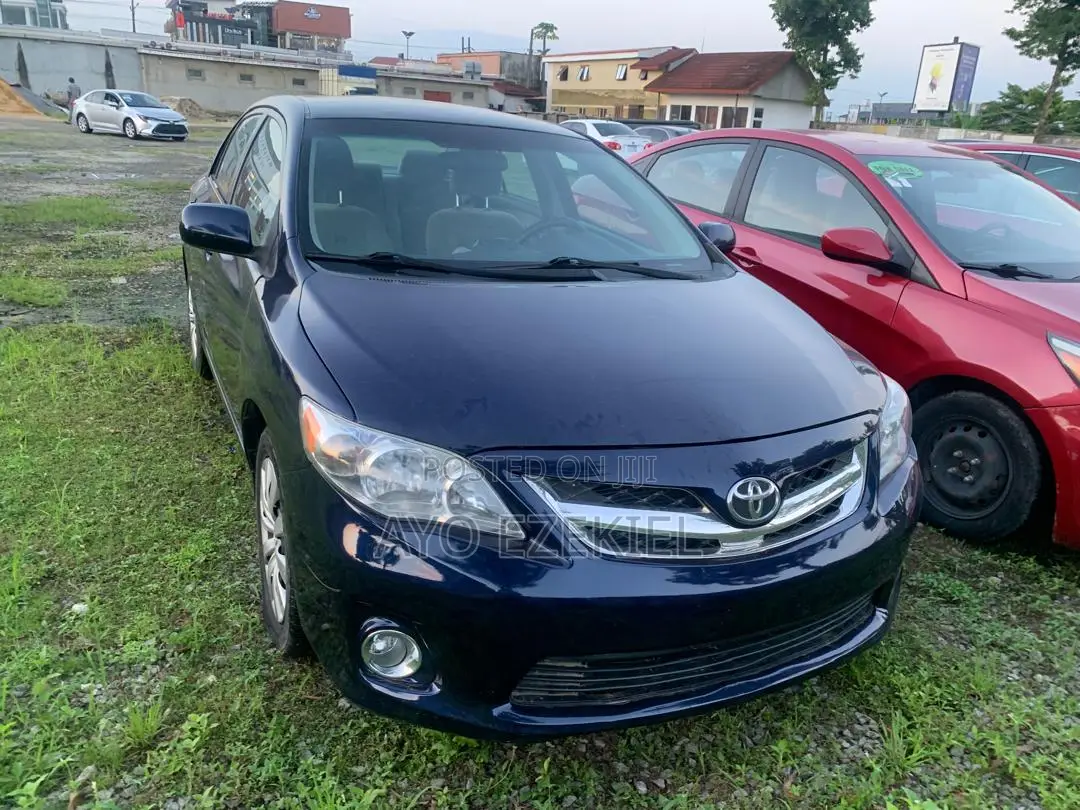 Toyota Corolla 2013 Blue