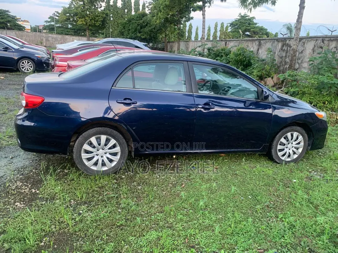 Toyota Corolla 2013 Blue