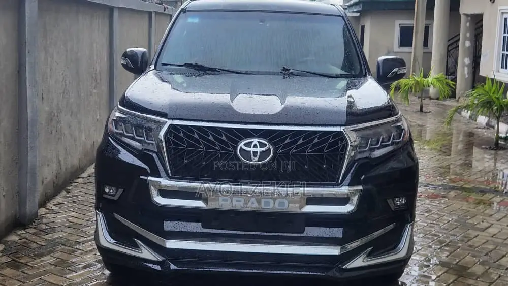 Toyota Land Cruiser Prado 2.8 2024 Black
