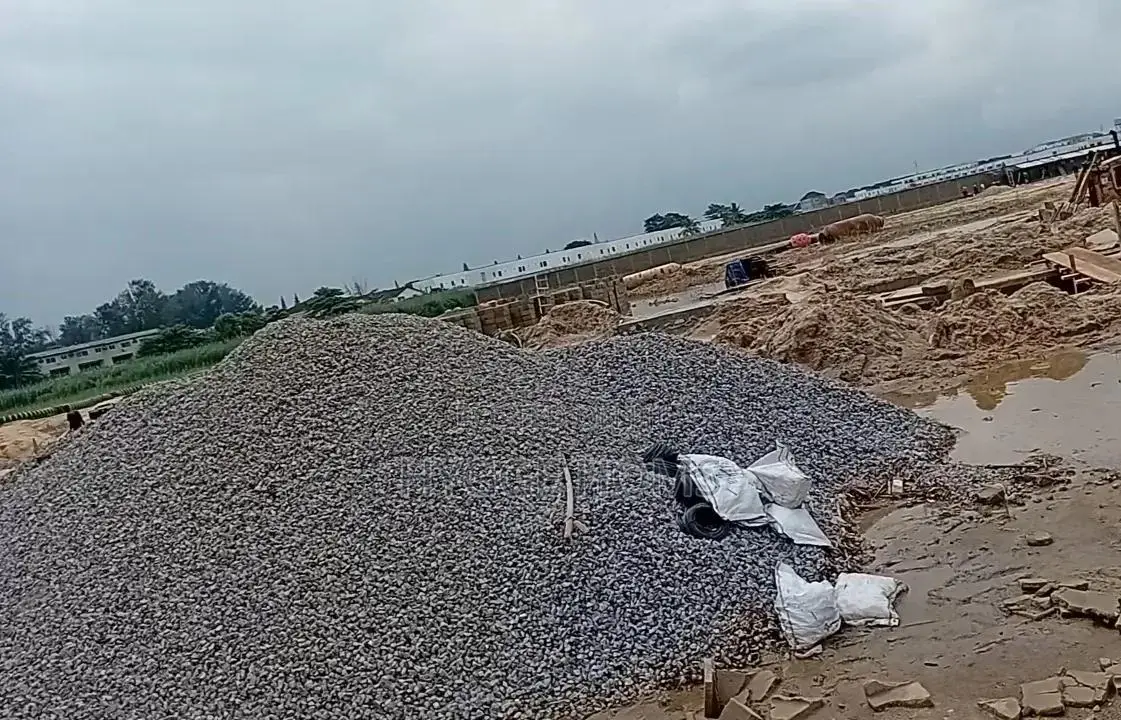 Premium 600sqm Plots Available at Gracefield Island, Chevron