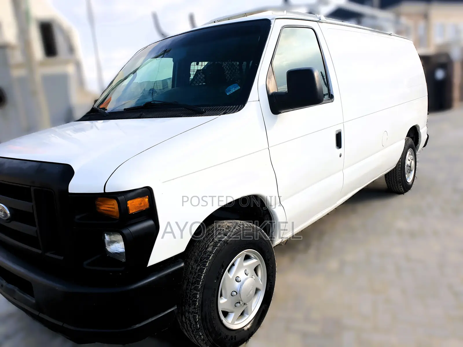 Ford E350 2010 White
