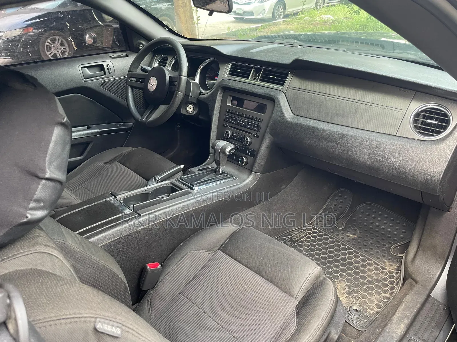 Ford Mustang V6 2010 Gray