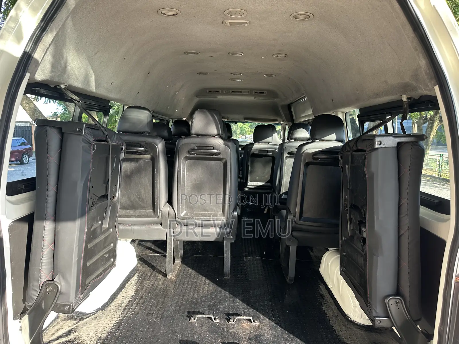 Toyota HiAce 2014 White