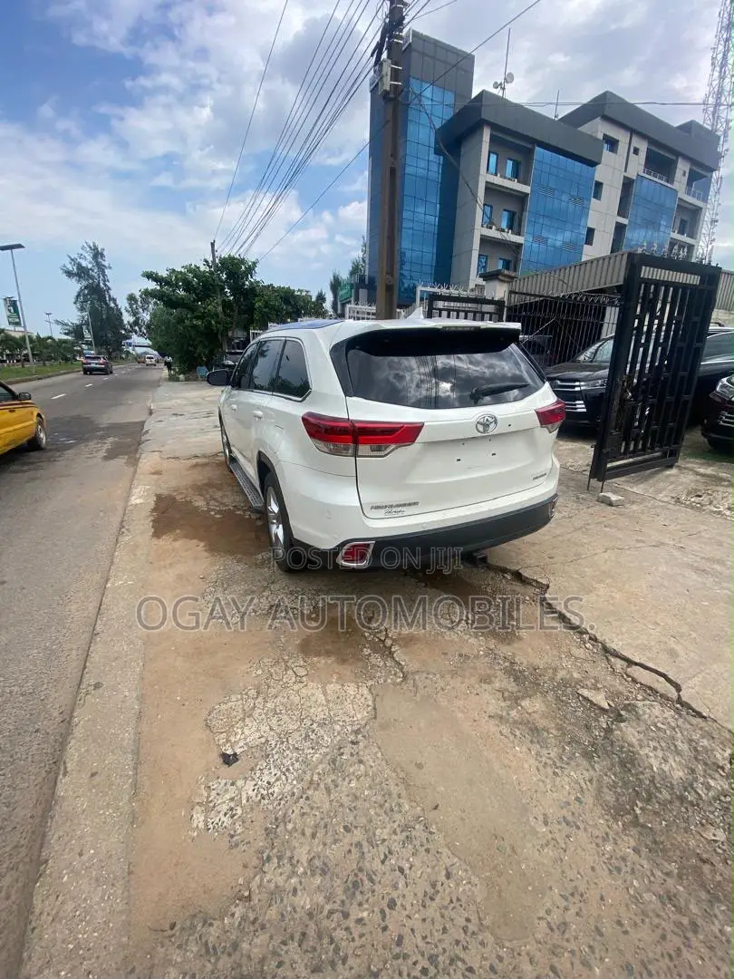 Toyota Highlander Limited V6 4x2 (3.5L 6cyl 6A) 2016 White