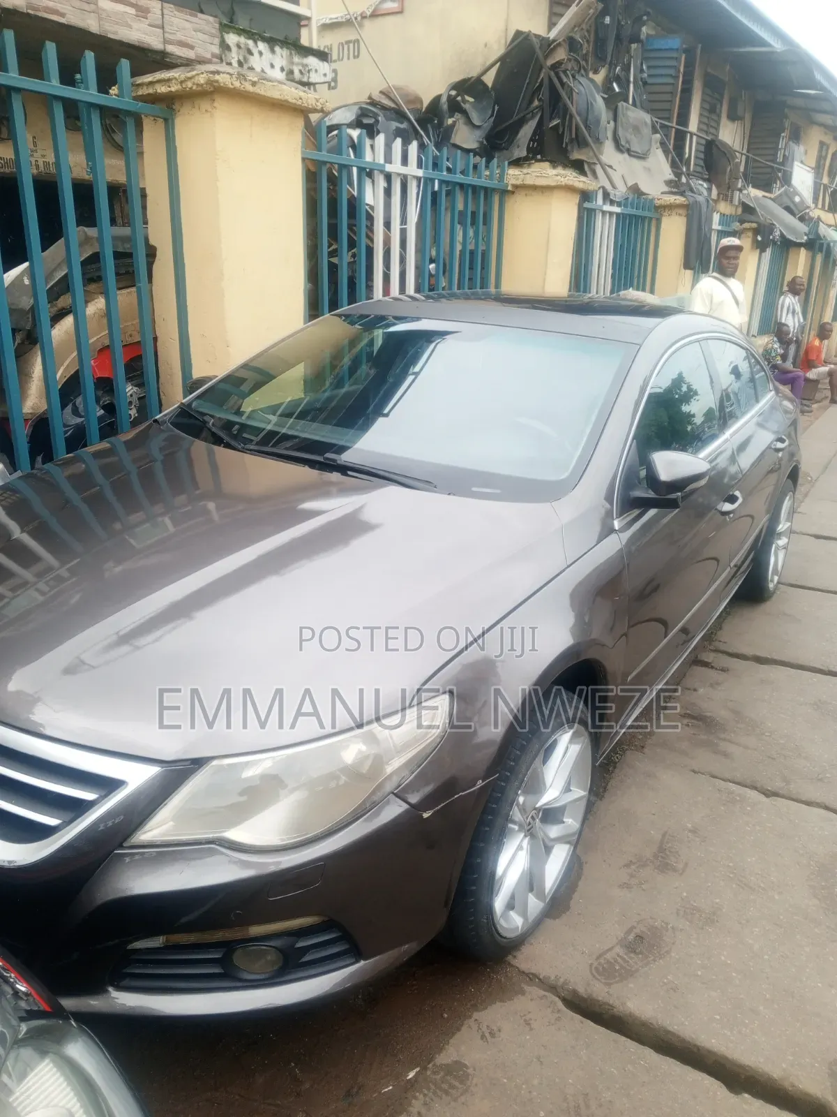 Volkswagen Passat 2011 Gold