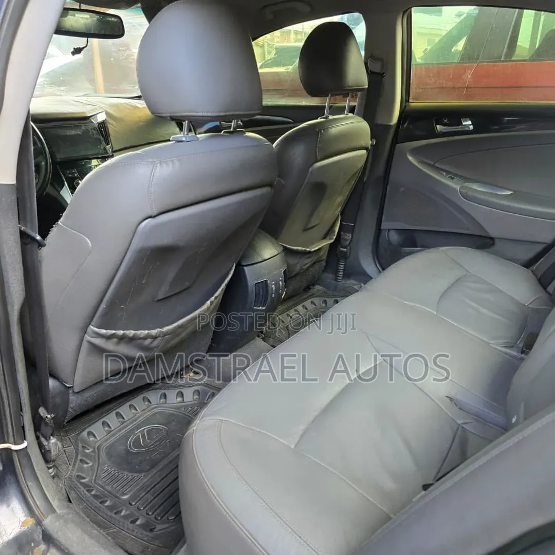 Hyundai Sonata 2012 Black