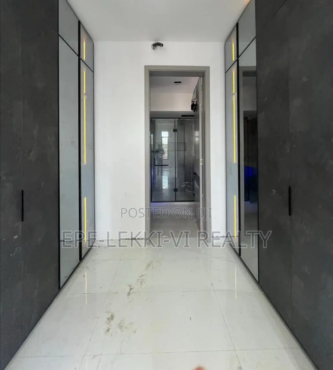 5bdrm Duplex in Lekki Phase 1 for sale