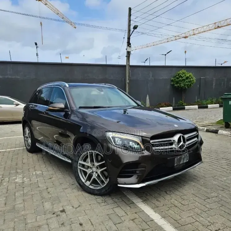 Mercedes-Benz GLC-Class 2017 Gold
