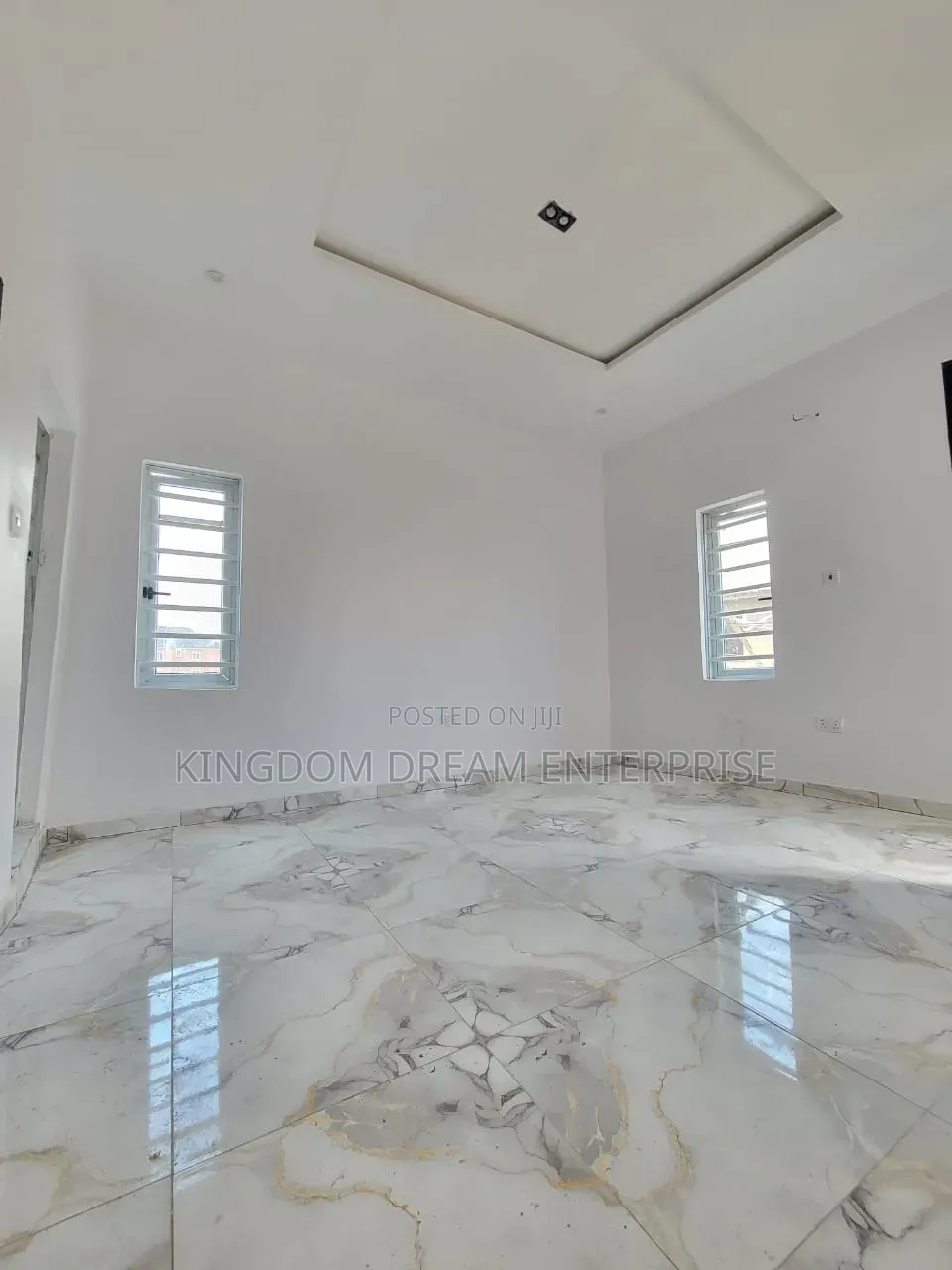 2bdrm Block of Flats in Unique Estate Baruwa for rent