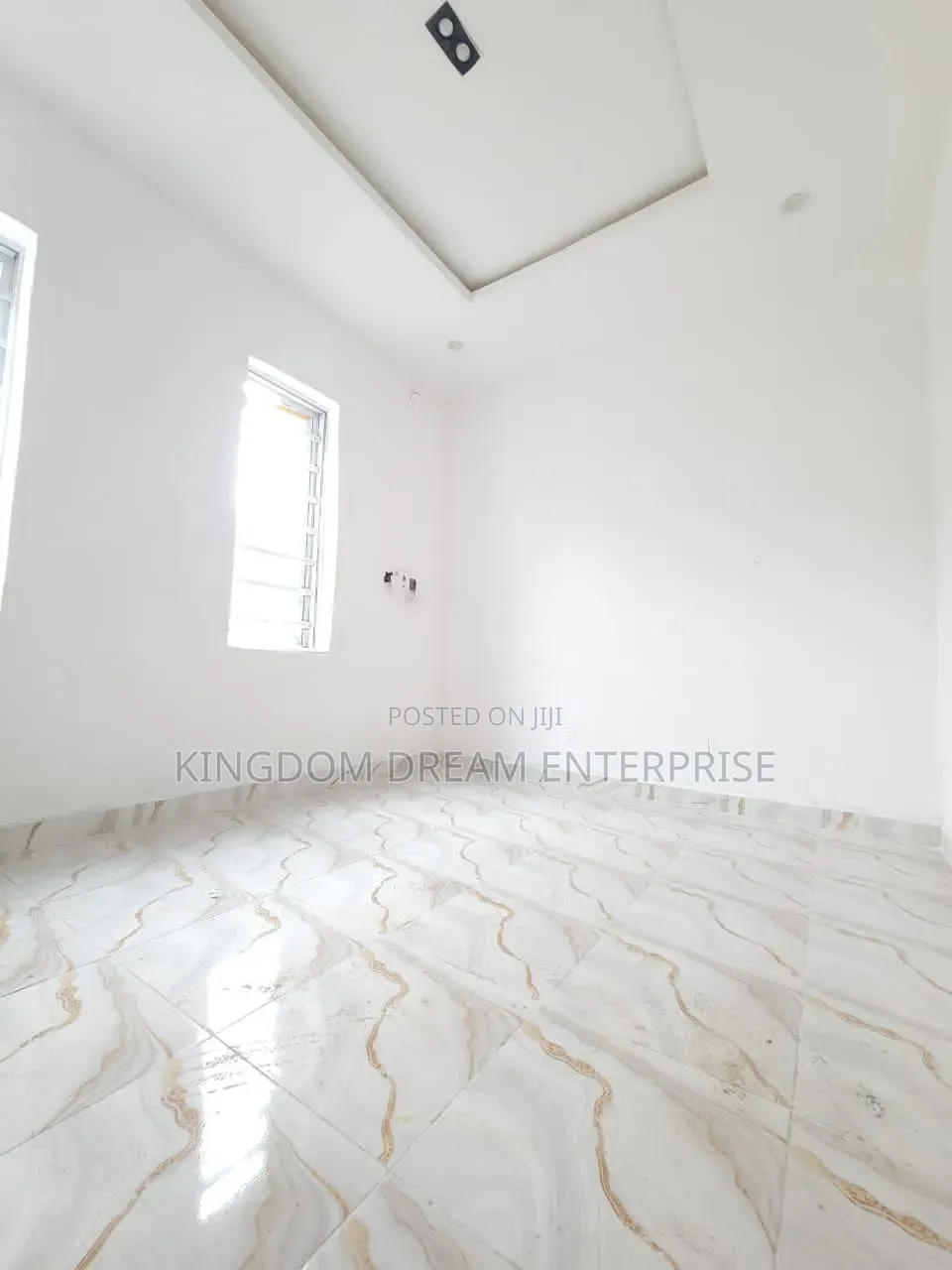 2bdrm Block of Flats in Unique Estate Baruwa for rent