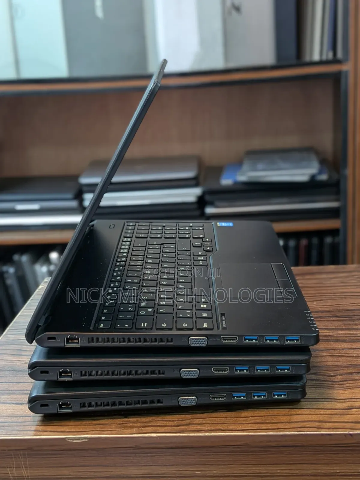 Laptop Fujitsu Lifebook A5510 8GB Intel Core i3 HDD 320GB