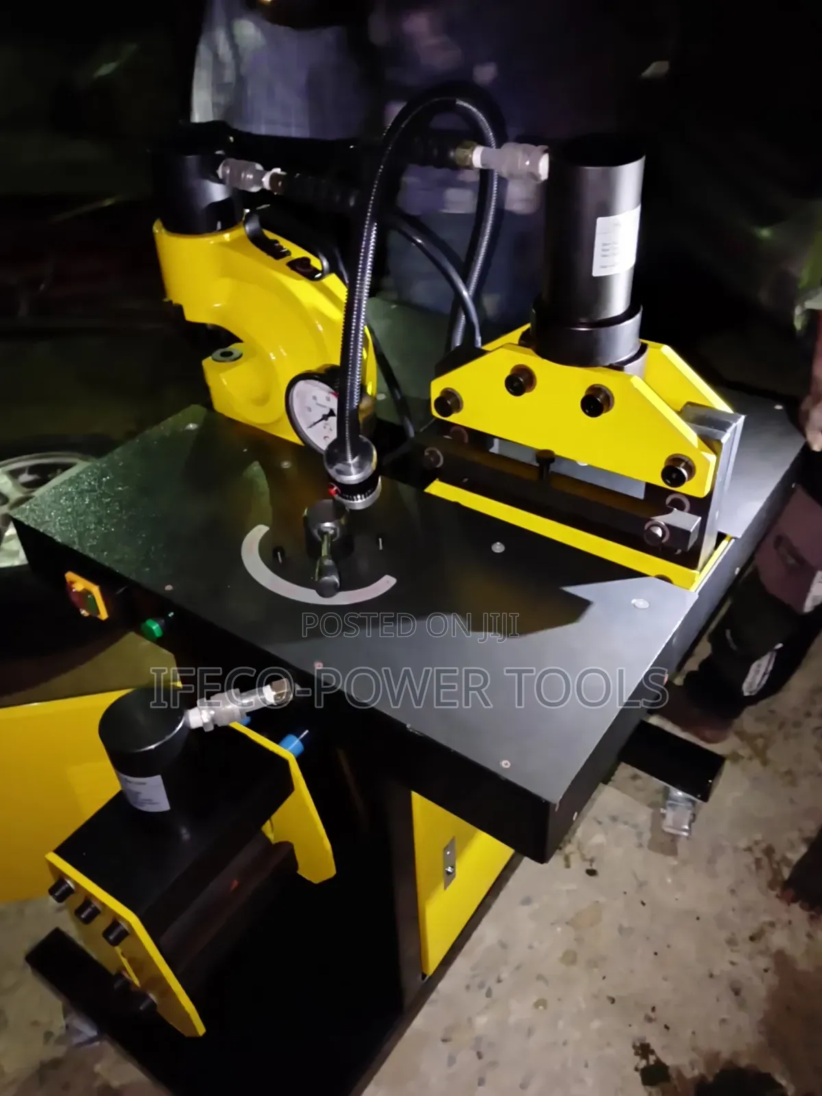 Hydraulic 3-in-1 Machine, Designed To Cut, Bend, And Punch Metal Bars.