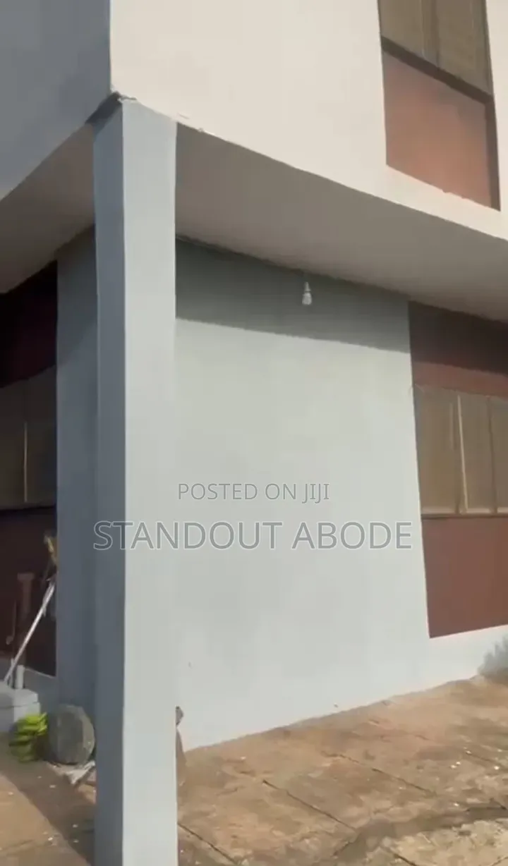 3bdrm Block of Flats in Good Location, Iyana Ipaja for sale