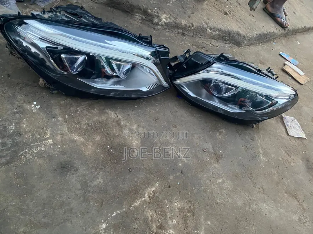 Mercerdes Benz New Mordel Headlights