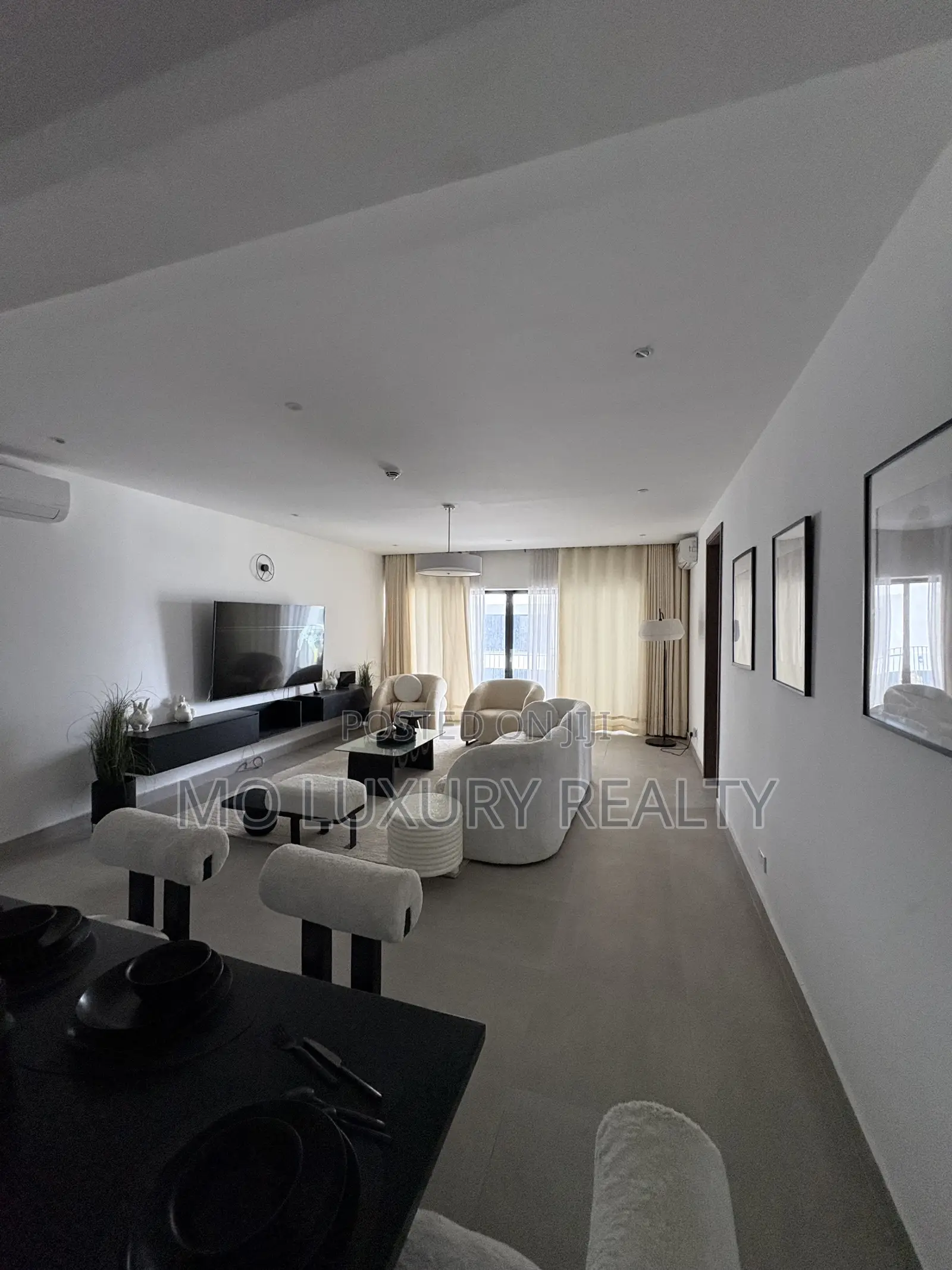 2bdrm Apartment in Lekki Phase 1 for rent