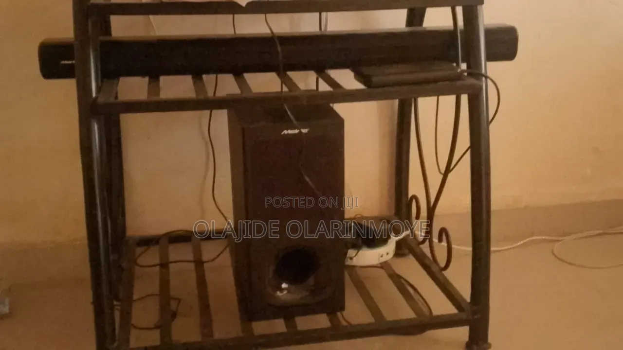 Clean 2 Month Used Mewe Soundbar Speaker System