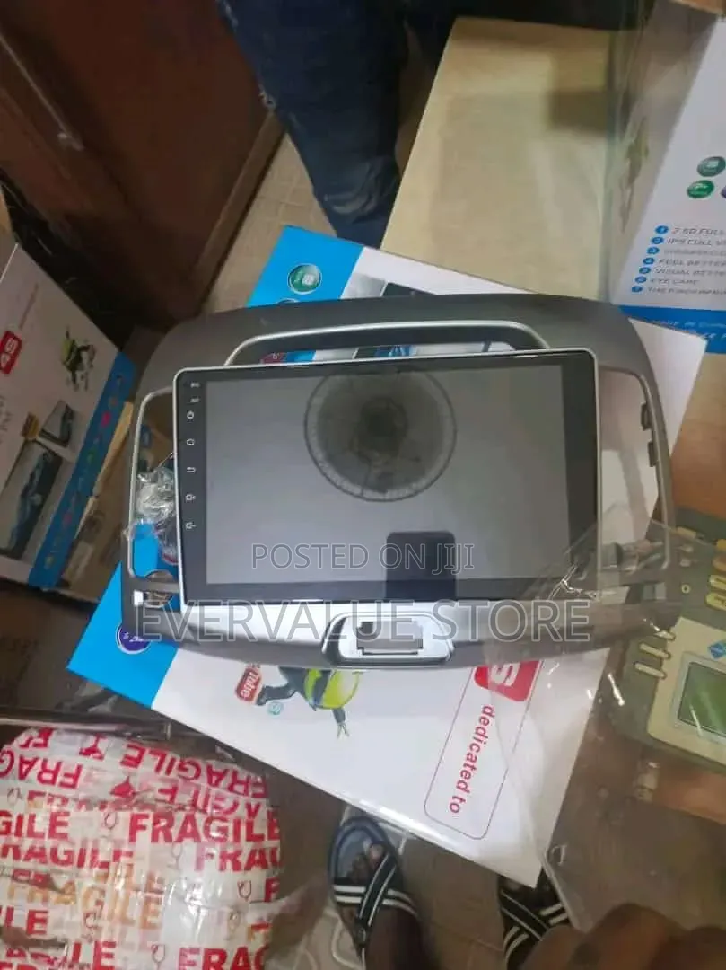 Hyundai Elantra 2007-2011 Android Player + Reverse Camera