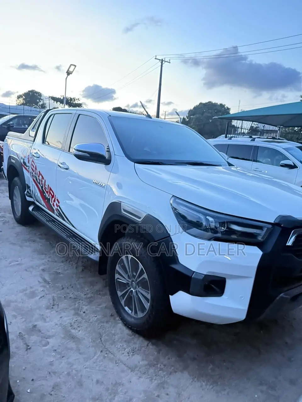 Toyota Hilux SR5+ 4x4 2017 White