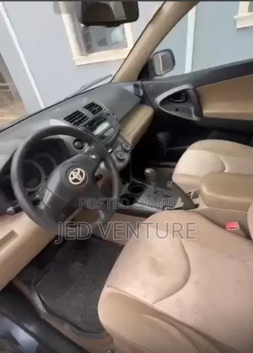 Toyota RAV4 2011 Blue