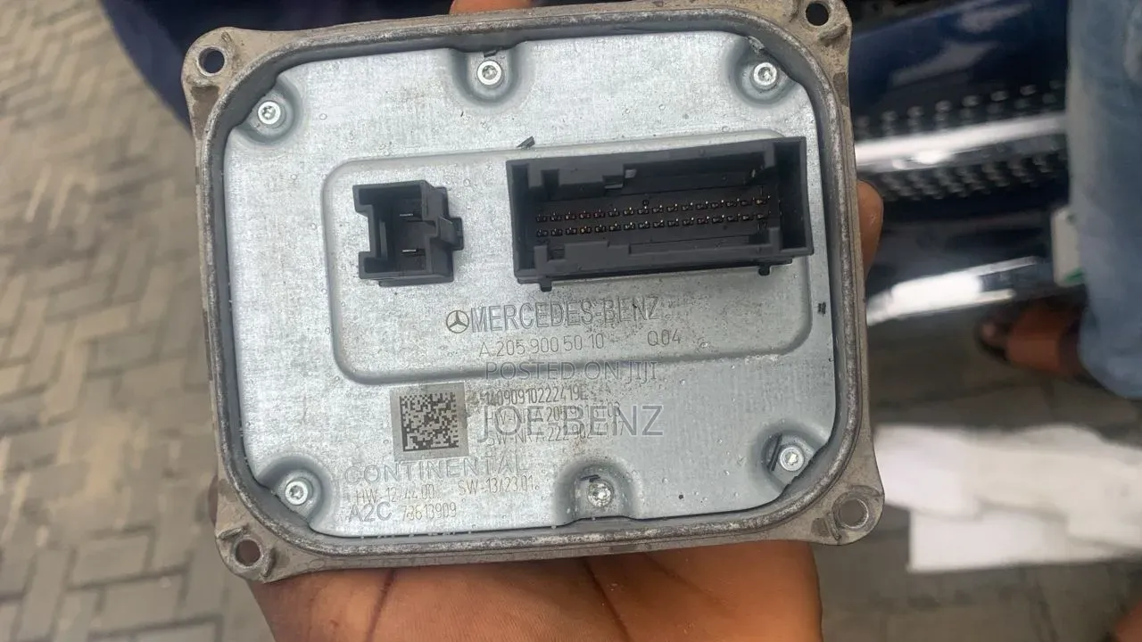Mercerdes Benz Headlight Charger