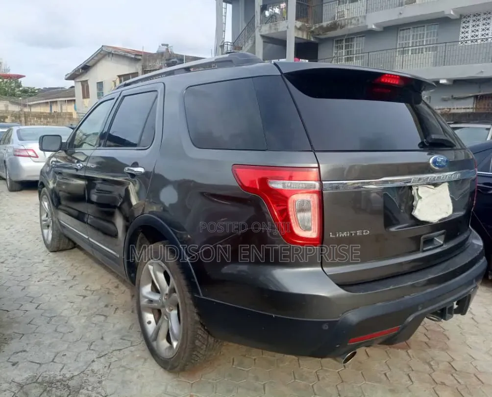 Ford Explorer Limited 4dr 4x4 (3.5L 6cyl 6A) 2012 Gray