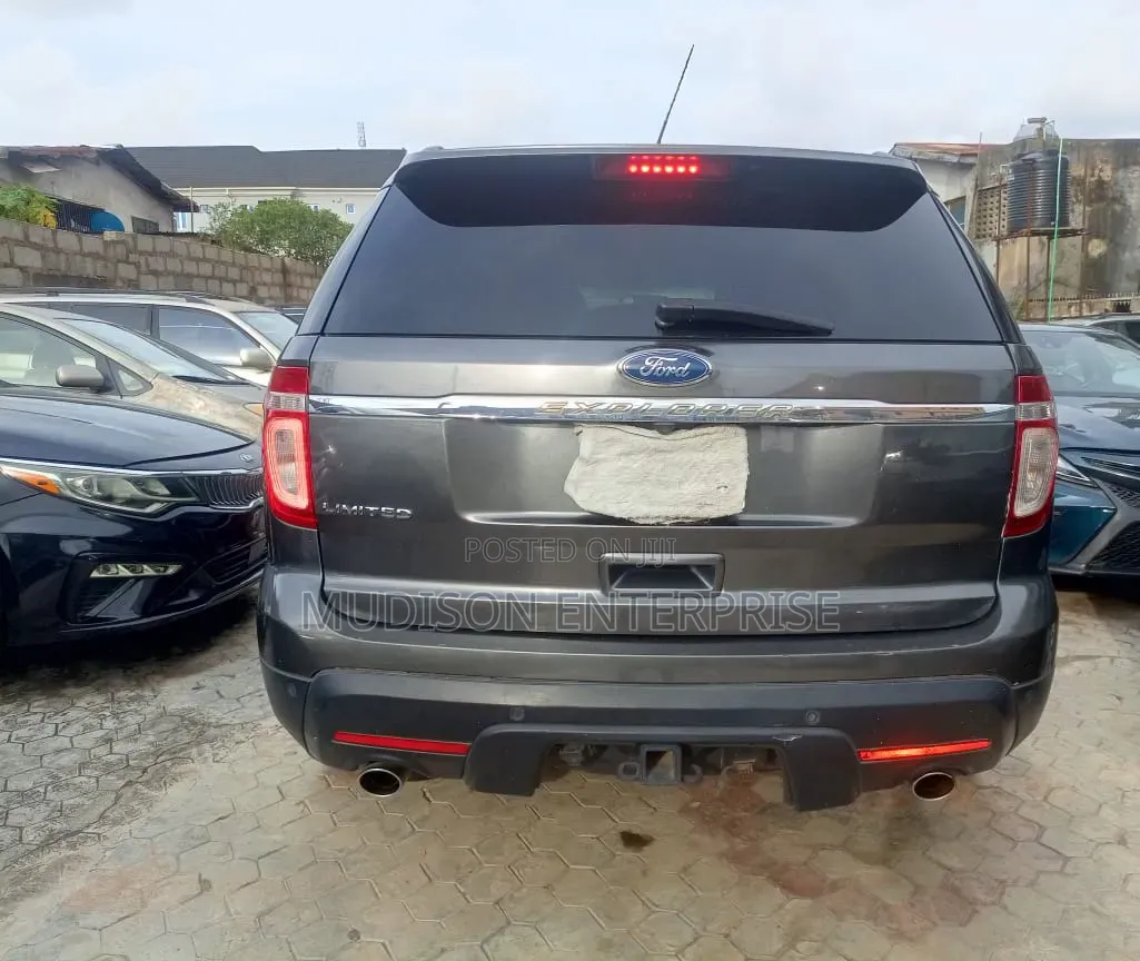Ford Explorer Limited 4dr 4x4 (3.5L 6cyl 6A) 2012 Gray