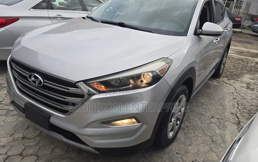 Hyundai Tucson SE FWD 2018 Silver