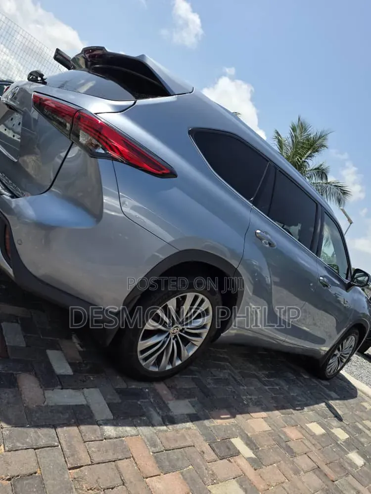 Toyota Highlander Platinum 2021 Blue