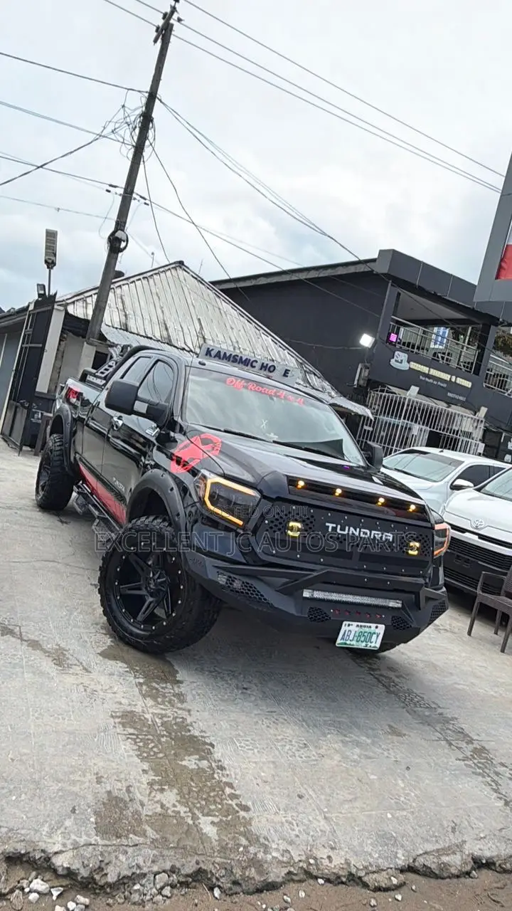 Toyota Tundra 2012 Black