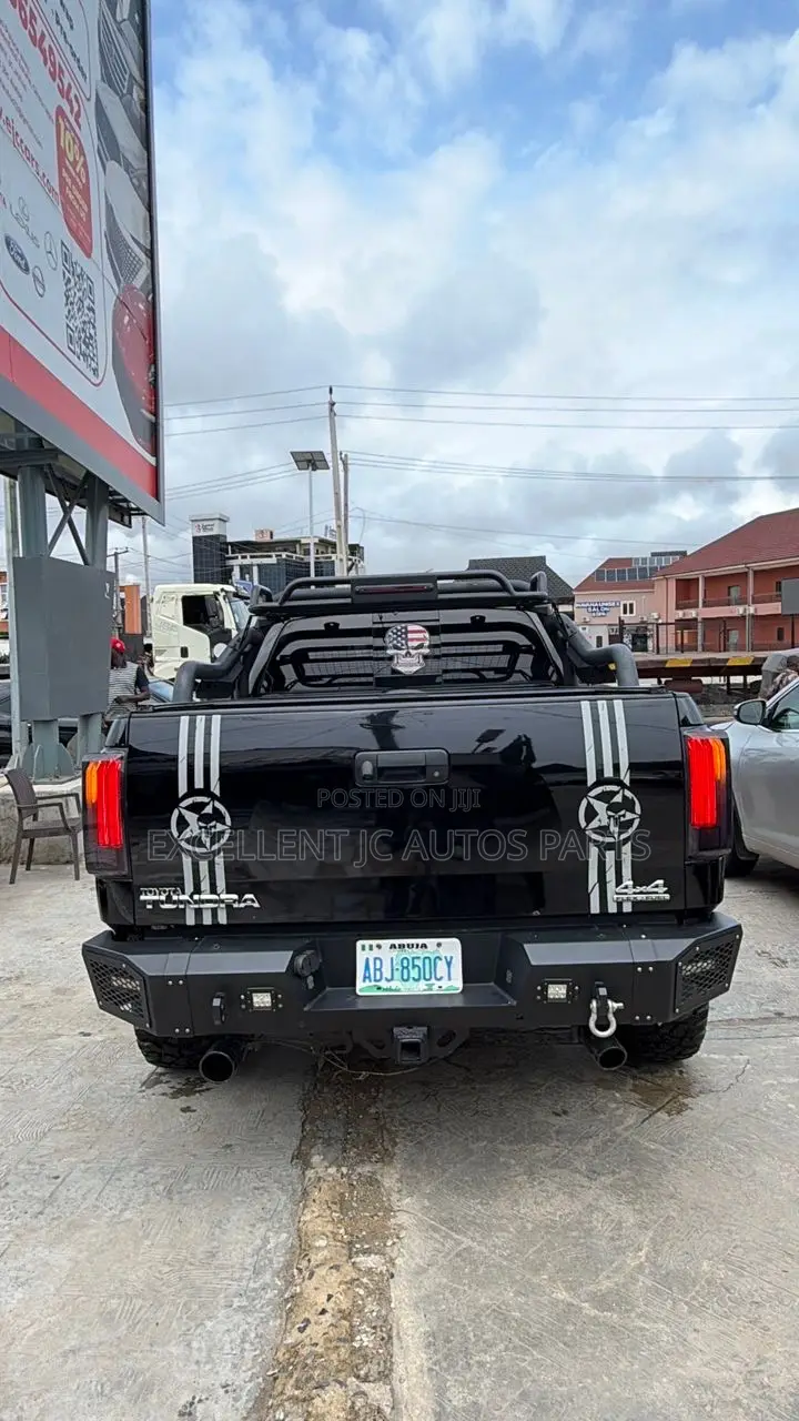 Toyota Tundra 2012 Black