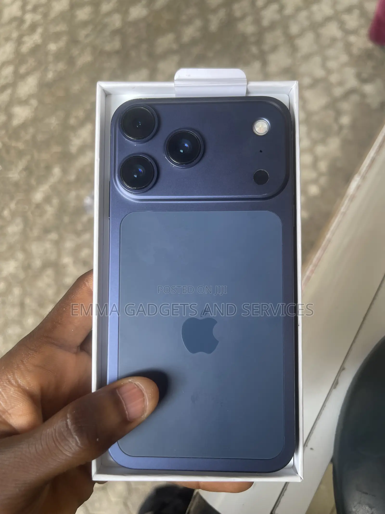 New Apple iPhone XR 128 GB