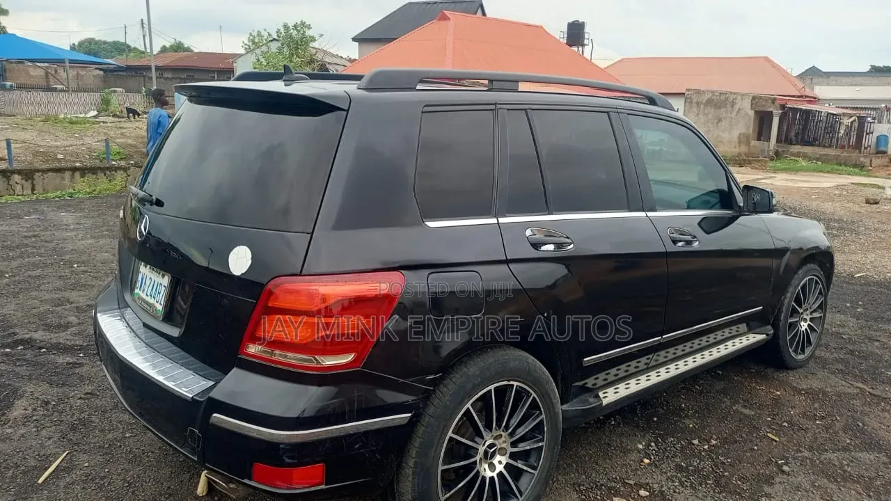 Mercedes-Benz GLK-Class 2010 Black