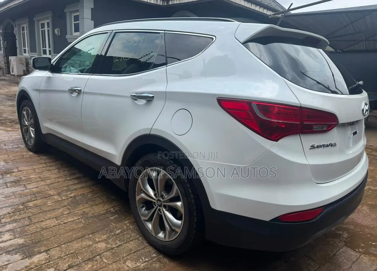 Hyundai Santa Fe 2014 White
