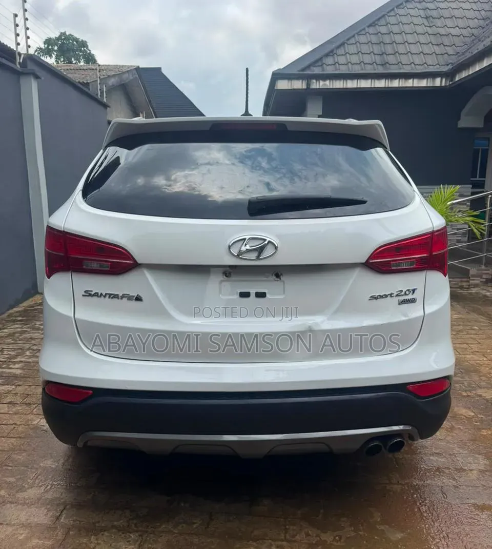 Hyundai Santa Fe 2014 White