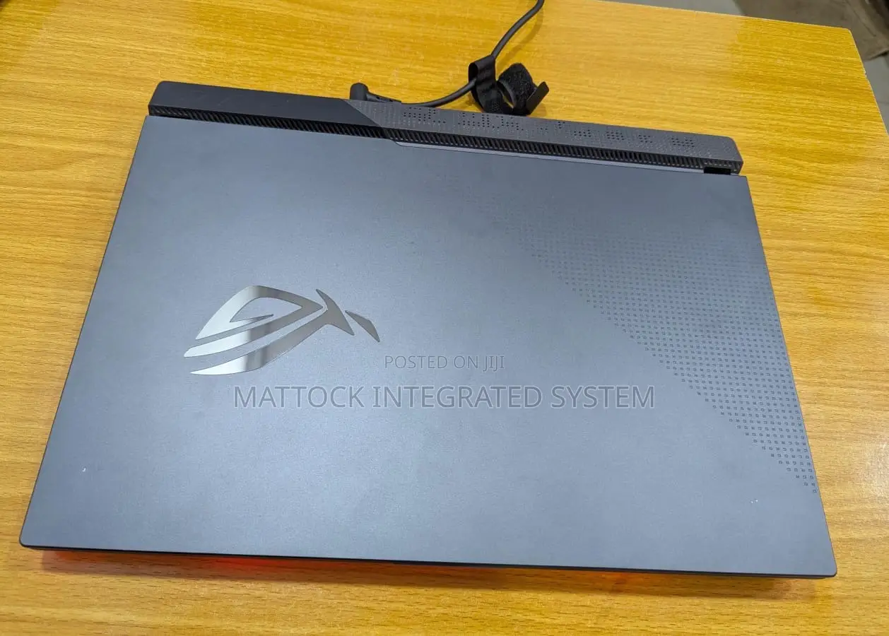Laptop Asus ROG Strix G15 G512 16GB AMD Ryzen 9 SSD 1T