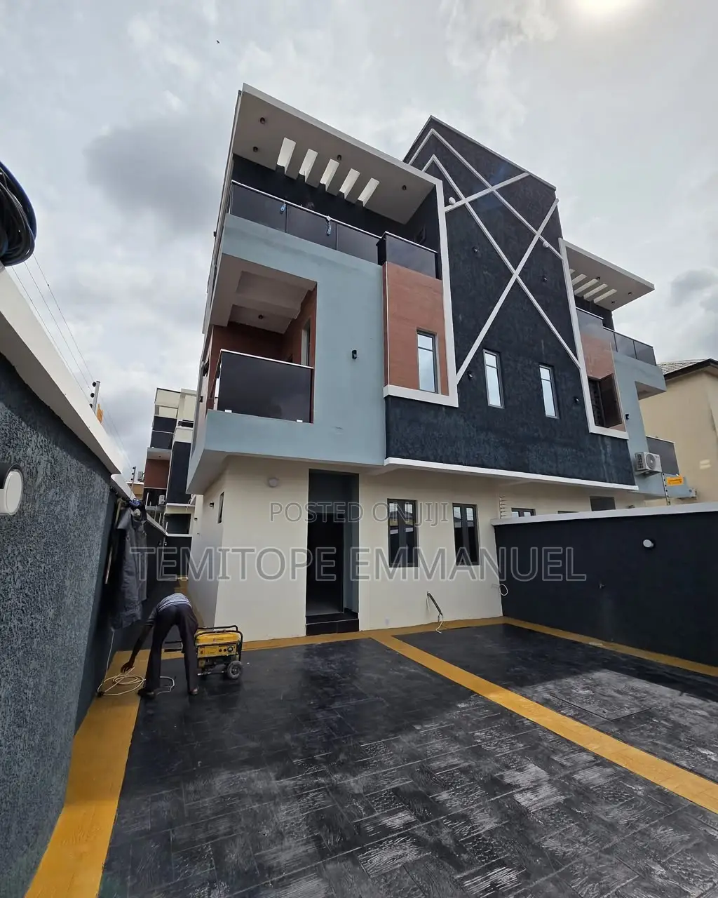 Furnished 4bdrm Duplex in Gbagada for sale