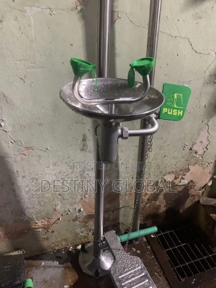 Emergency Eye Wash Station O